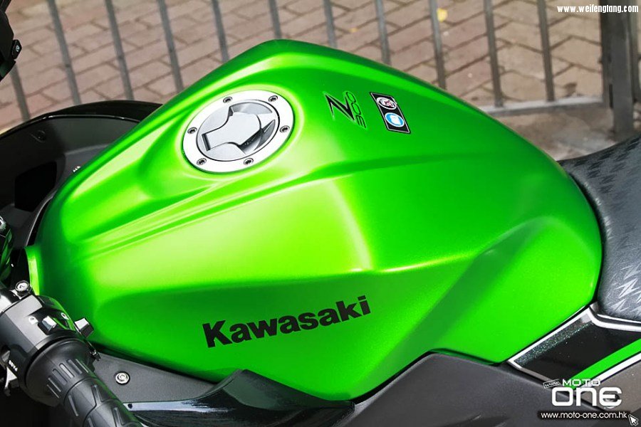 2017_KAWASAKI_Z300_15.jpg