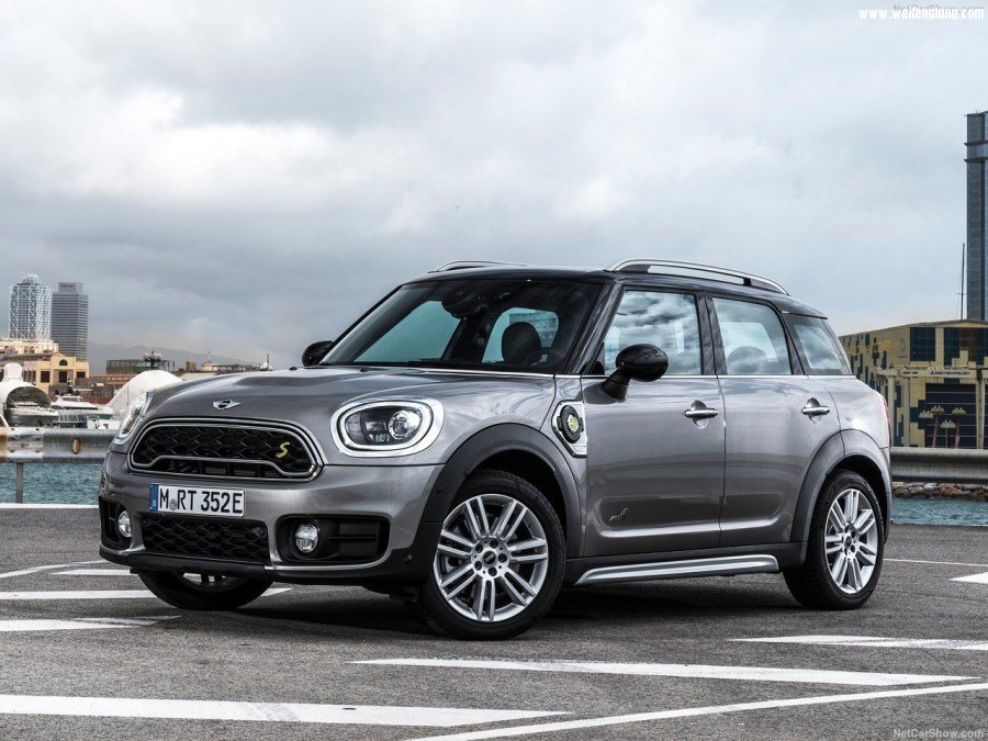 Mini-Countryman_Plug-in_Hybrid-2017-1280-02.jpg