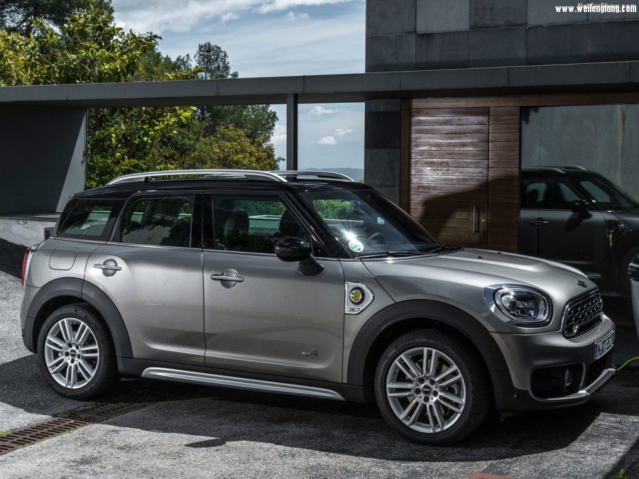 Mini-Countryman_Plug-in_Hybrid-2017-1280-17.jpg