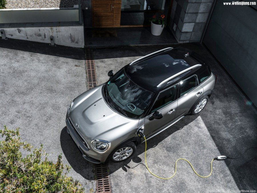 Mini-Countryman_Plug-in_Hybrid-2017-1280-1d.jpg