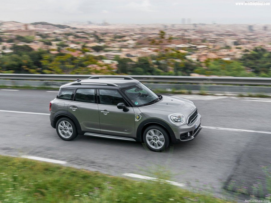 Mini-Countryman_Plug-in_Hybrid-2017-1280-1f.jpg