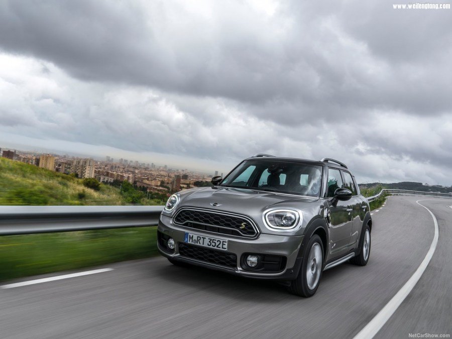 Mini-Countryman_Plug-in_Hybrid-2017-1280-2c.jpg