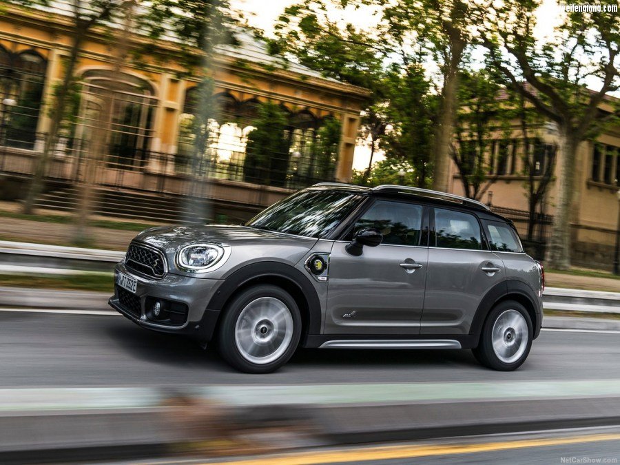 Mini-Countryman_Plug-in_Hybrid-2017-1280-47.jpg