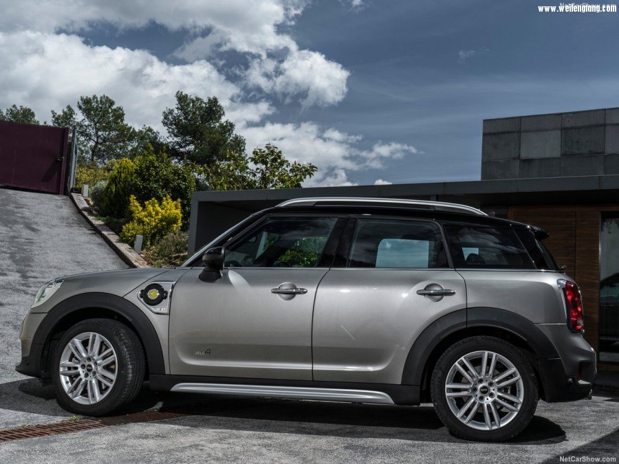 Mini-Countryman_Plug-in_Hybrid-2017-1280-52.jpg