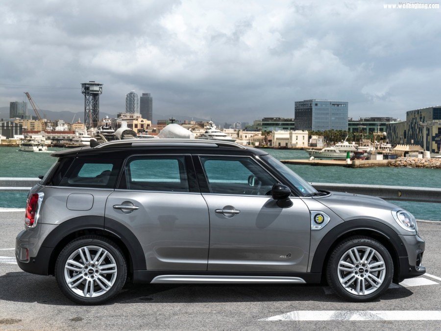 Mini-Countryman_Plug-in_Hybrid-2017-1280-58.jpg