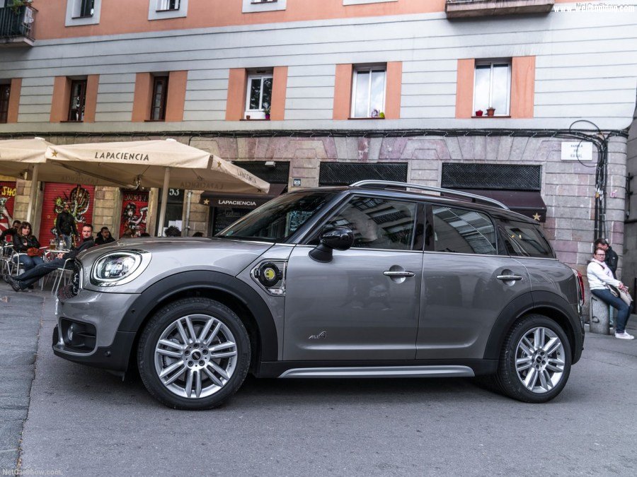 Mini-Countryman_Plug-in_Hybrid-2017-1280-59.jpg