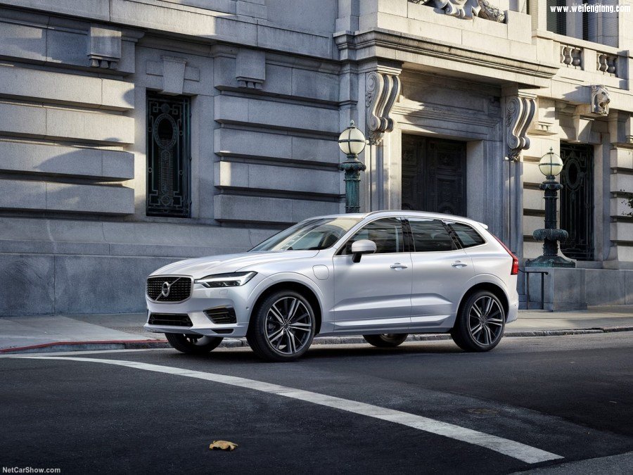 Volvo-XC60-2018-1280-08.jpg