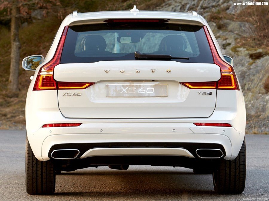 Volvo-XC60-2018-1280-3d.jpg