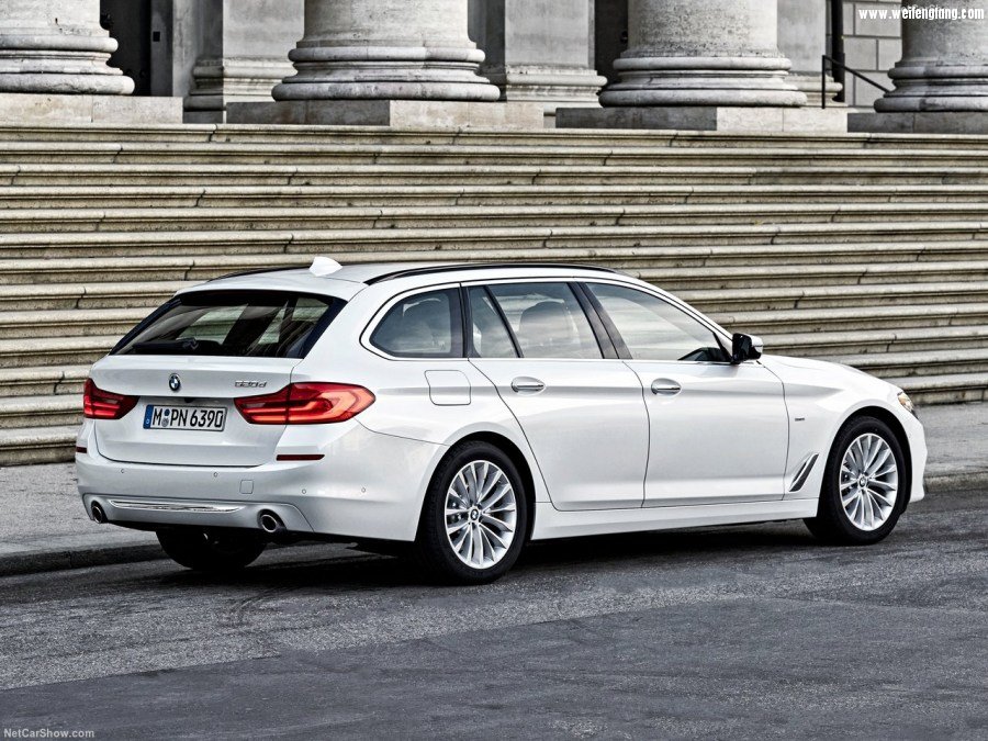 BMW-5-Series_Touring-2018-1280-43.jpg