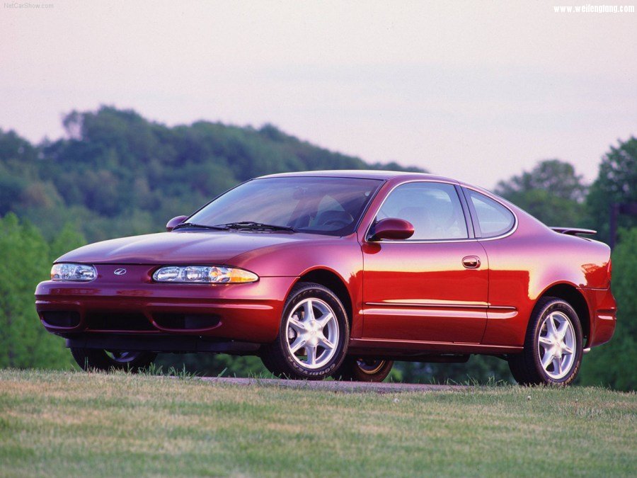 Oldsmobile-Alero-2000-1280-01.jpg