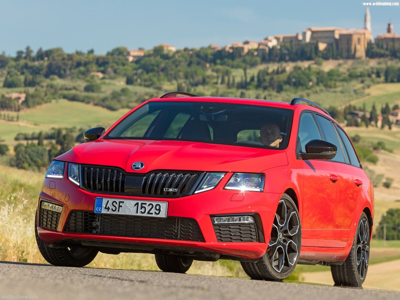 Skoda-Octavia_RS_245_Combi-2018-1280-02.jpg