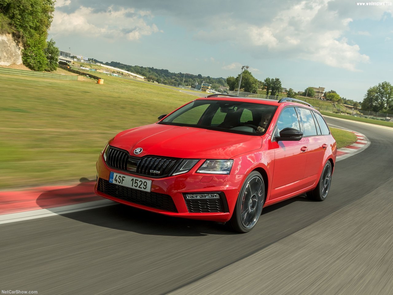 Skoda-Octavia_RS_245_Combi-2018-1280-0c.jpg