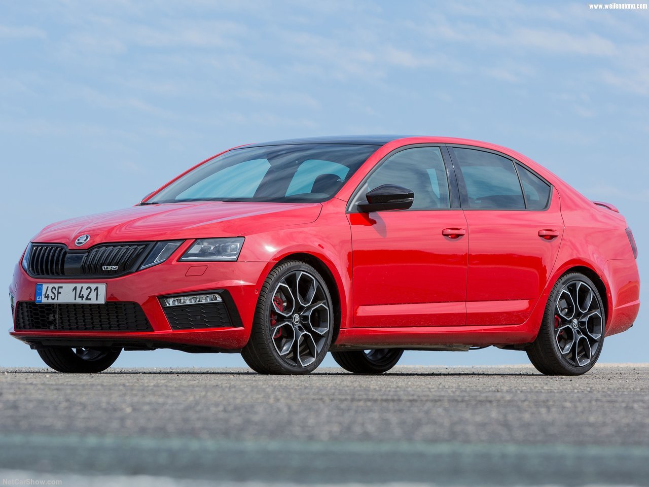 Skoda-Octavia_RS_245-2018-1280-03.jpg