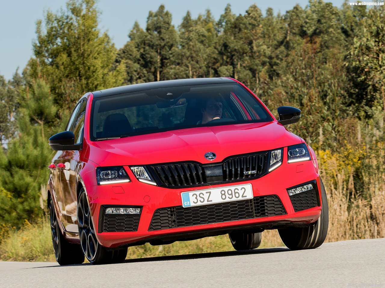 Skoda-Octavia_RS_245-2018-1280-05.jpg