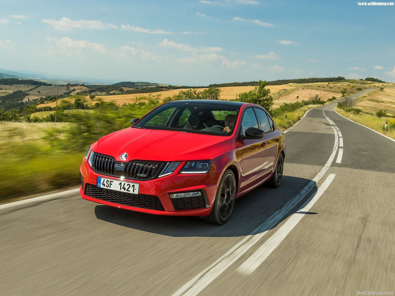 Skoda-Octavia_RS_245-2018-1280-0a.jpg