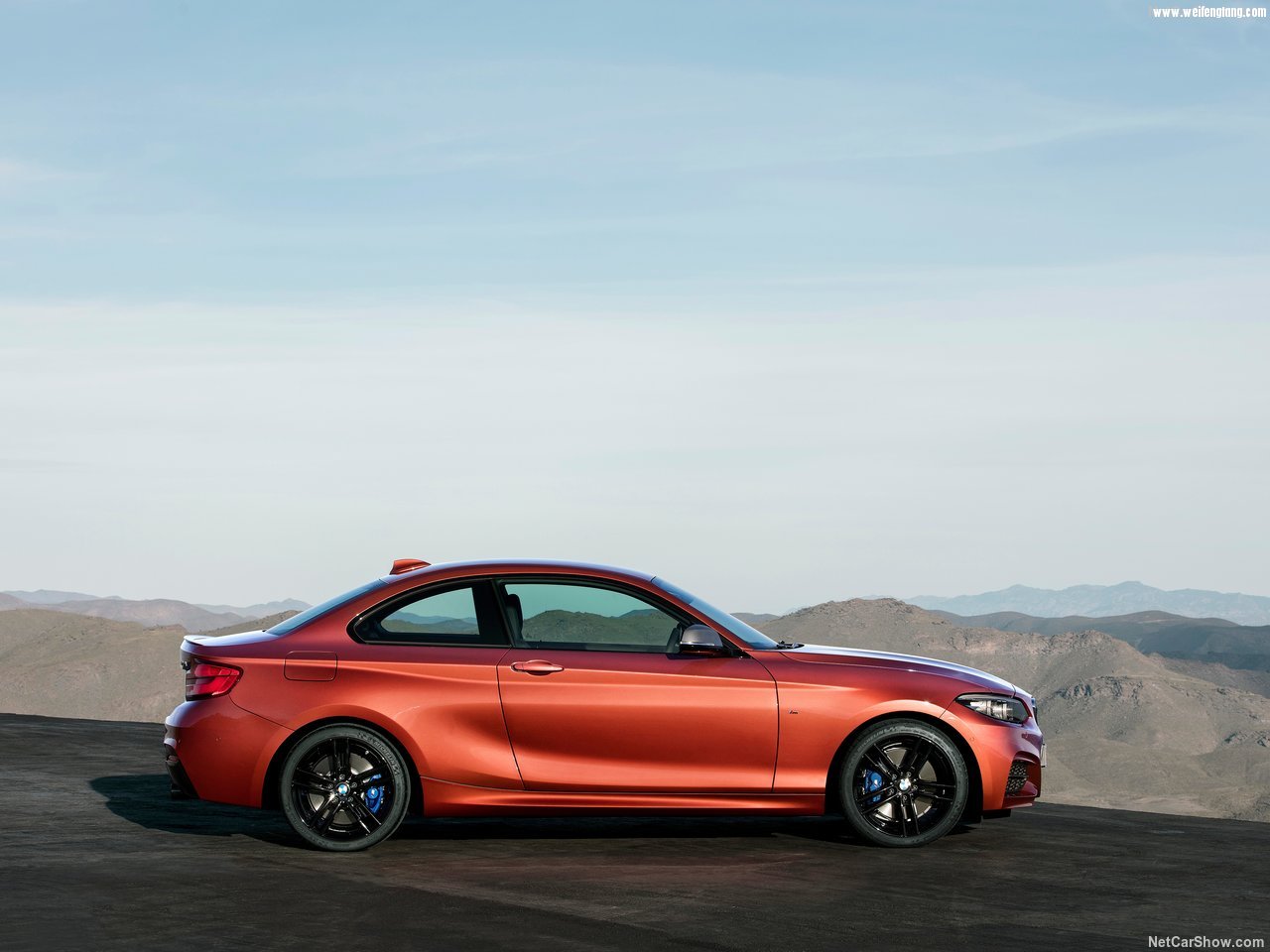 BMW-M240i_Coupe-2018-1280-0c.jpg