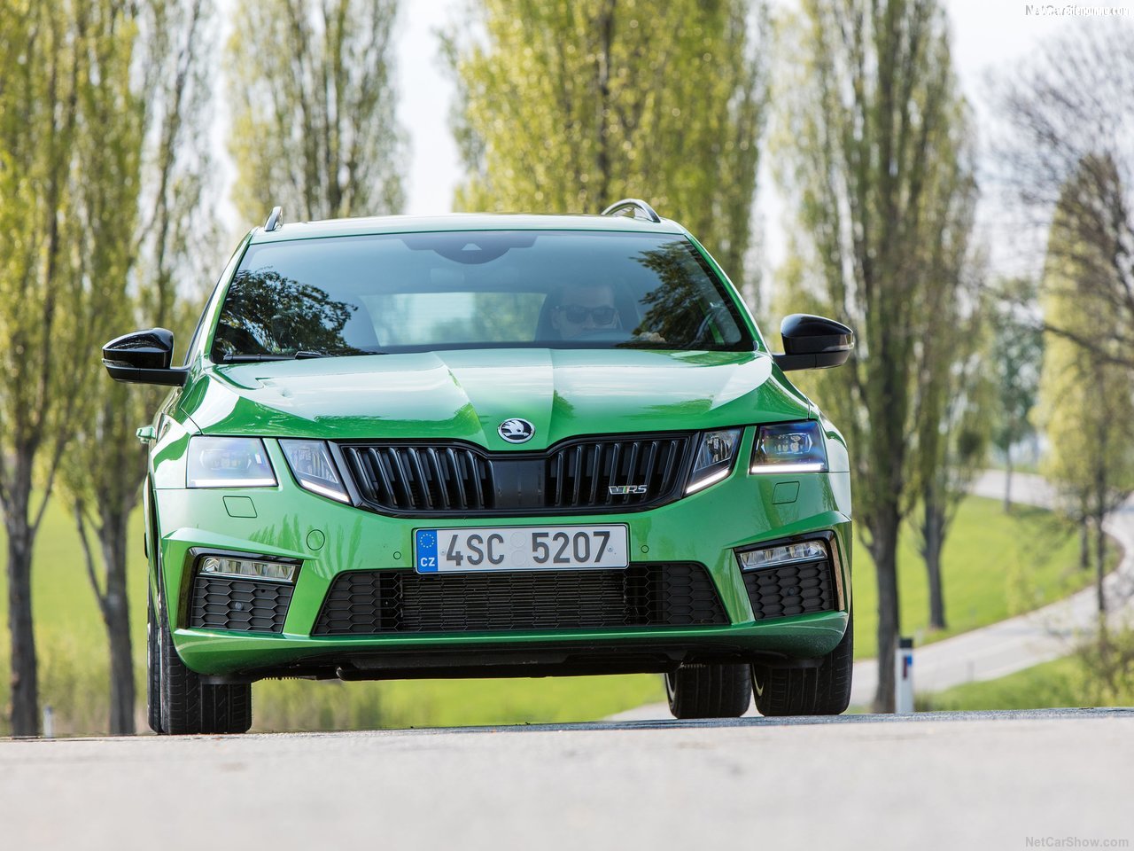 Skoda-Octavia_Combi_RS-2017-1280-1d.jpg