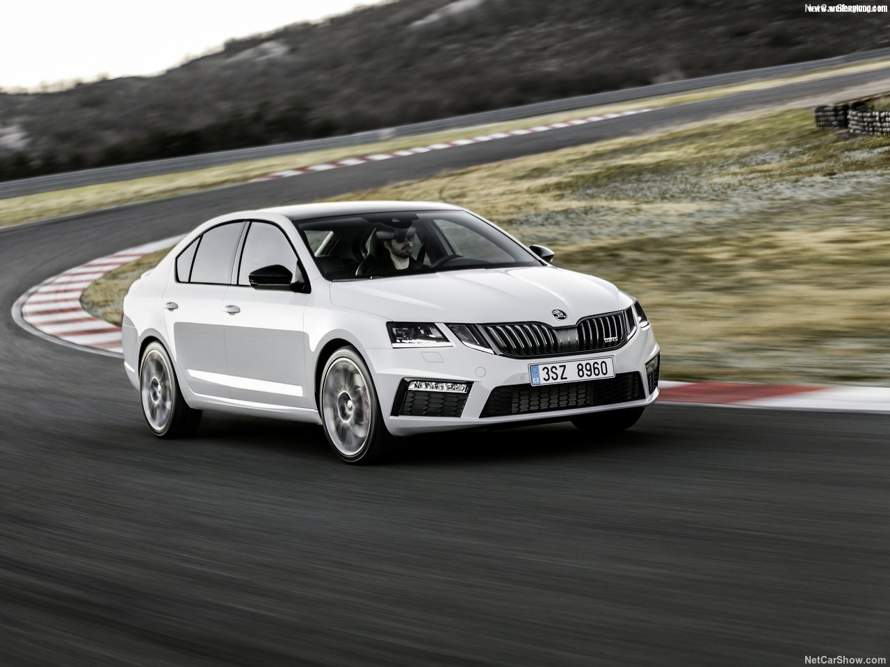 Skoda-Octavia_RS-2017-1280-06.jpg