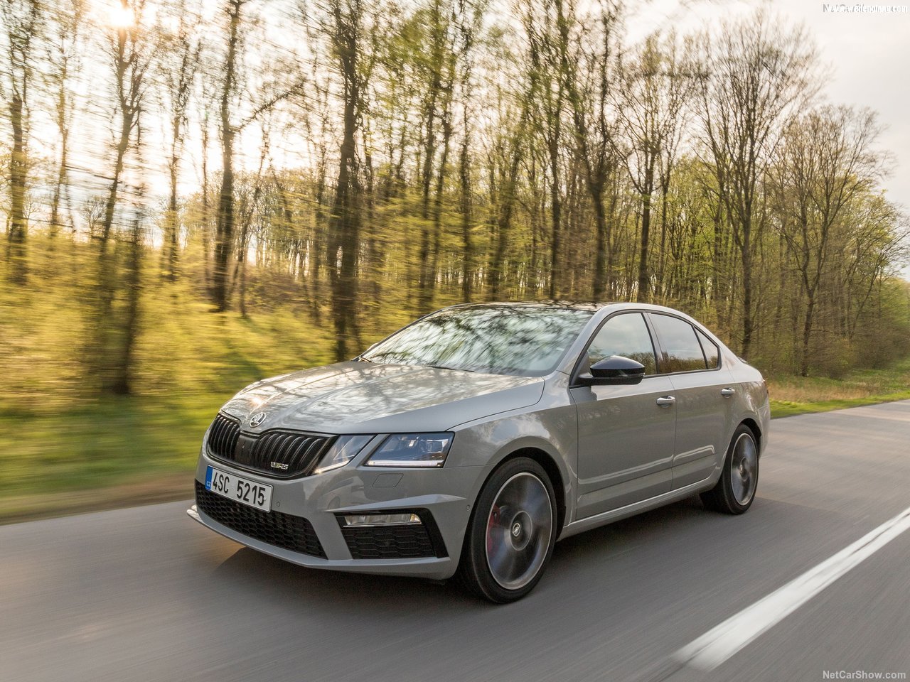 Skoda-Octavia_RS-2017-1280-0b.jpg