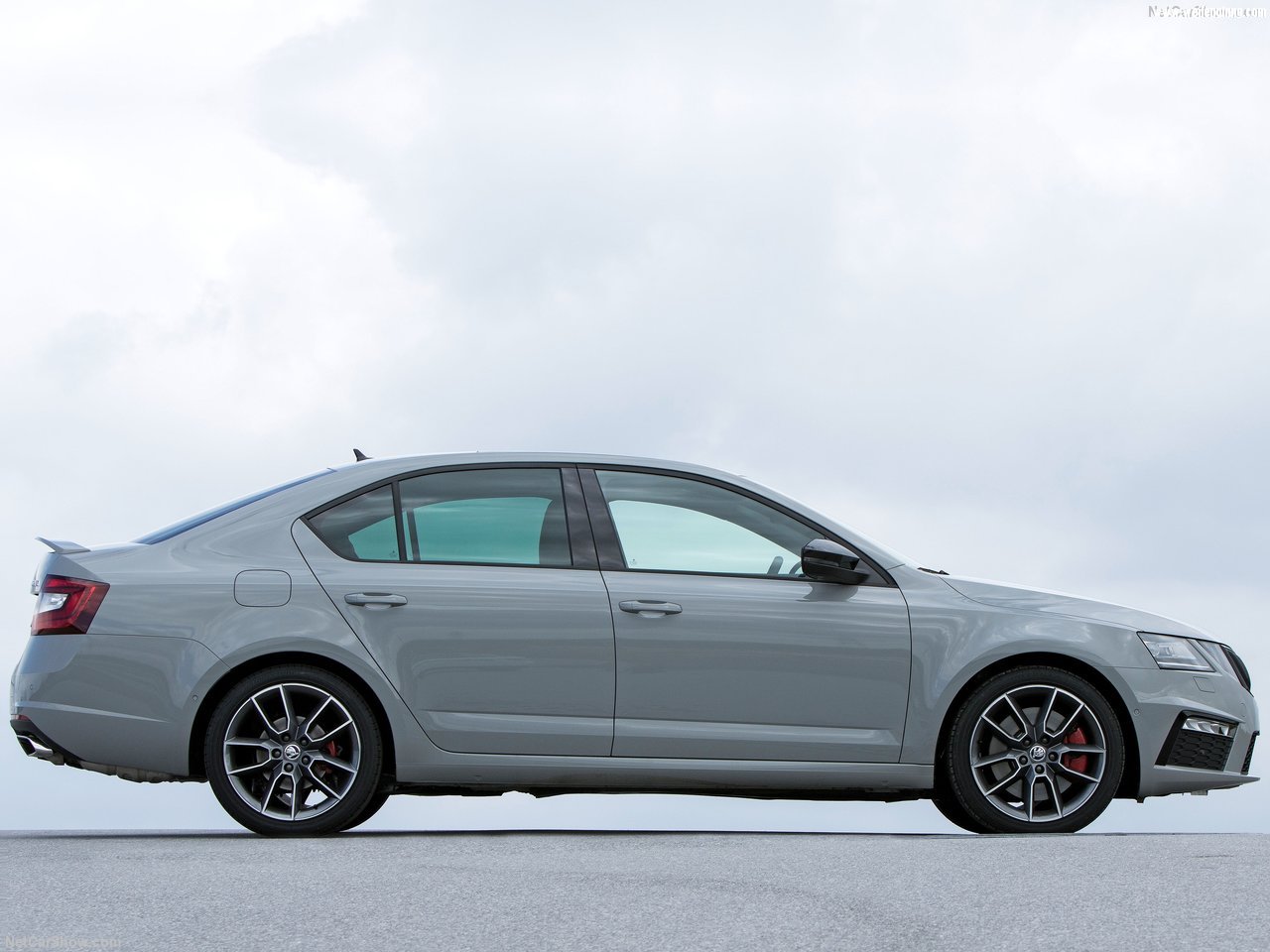 Skoda-Octavia_RS-2017-1280-0e.jpg