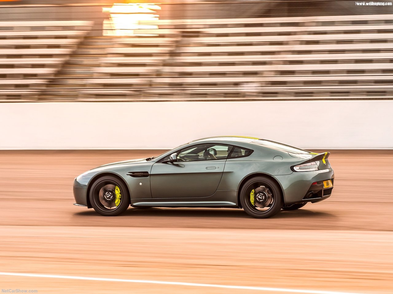 Aston_Martin-Vantage_AMR-2018-1280-0b.jpg