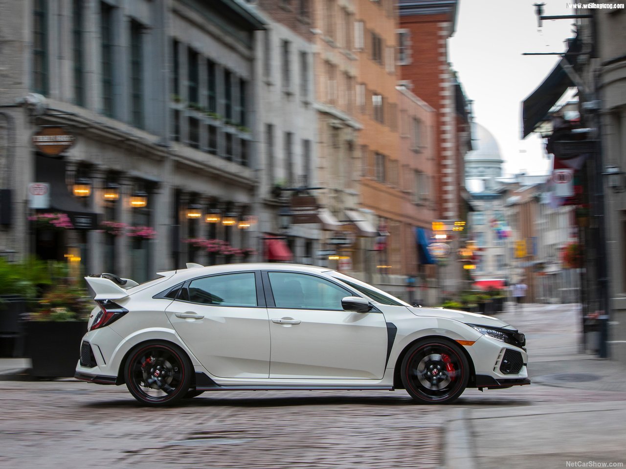 Honda-Civic_Type_R_US-Version-2017-1280-32.jpg