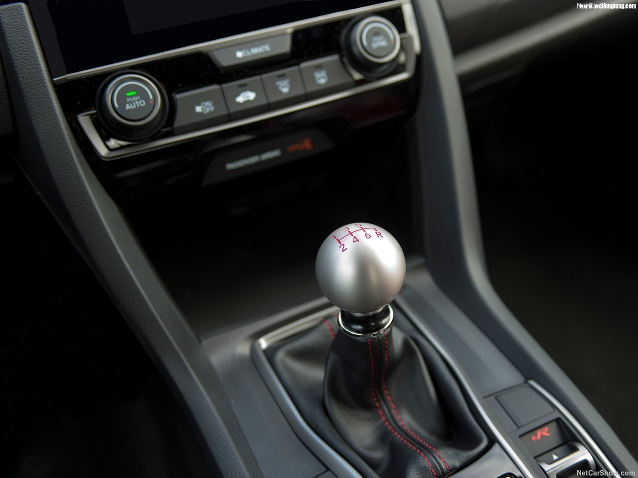 Honda-Civic_Type_R_US-Version-2017-1280-55.jpg
