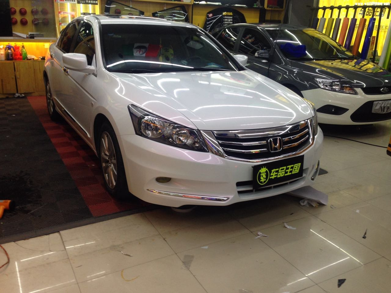 贴膜后..白变粉