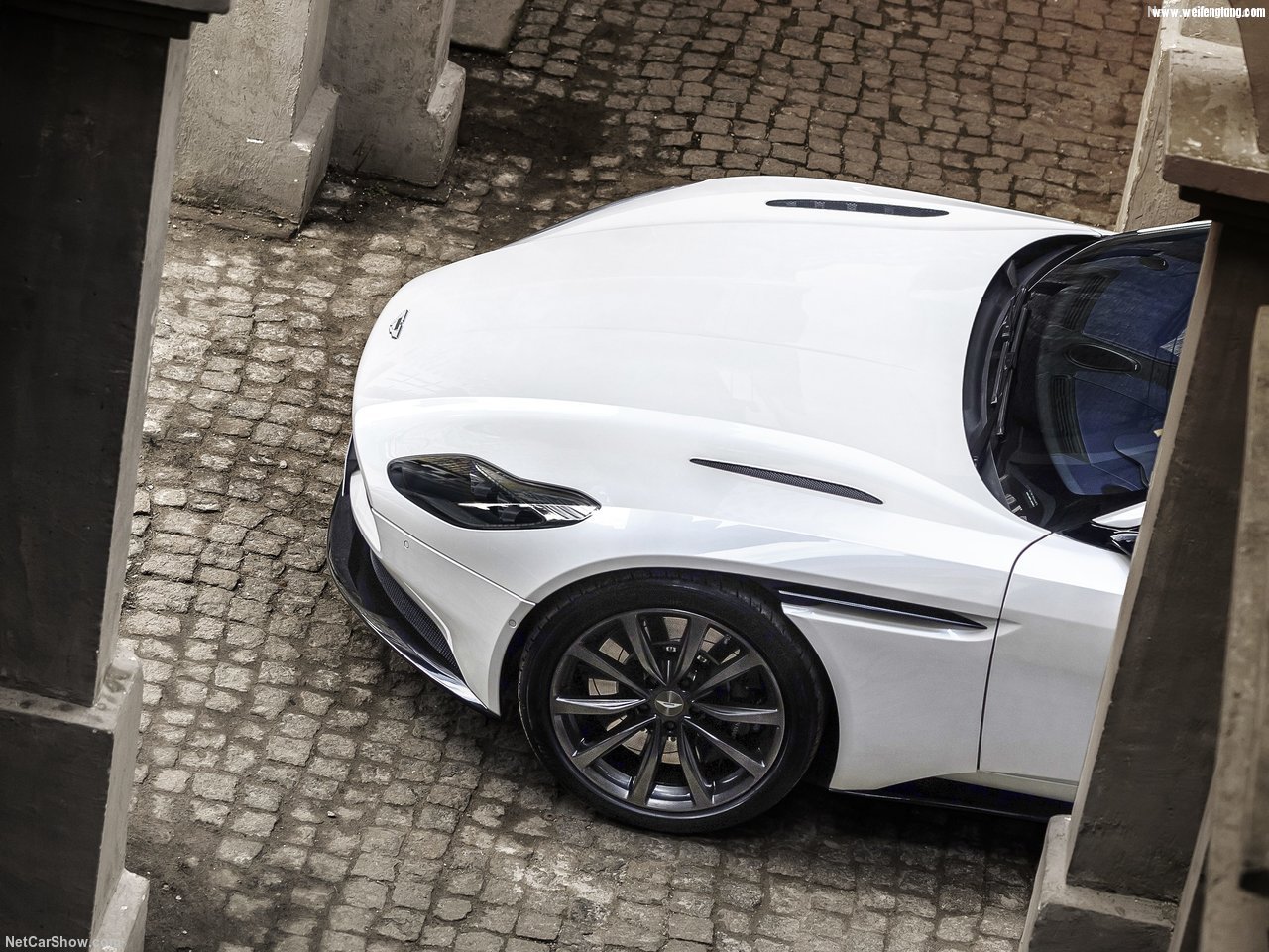 Aston_Martin-DB11_V8-2018-1280-0d.jpg