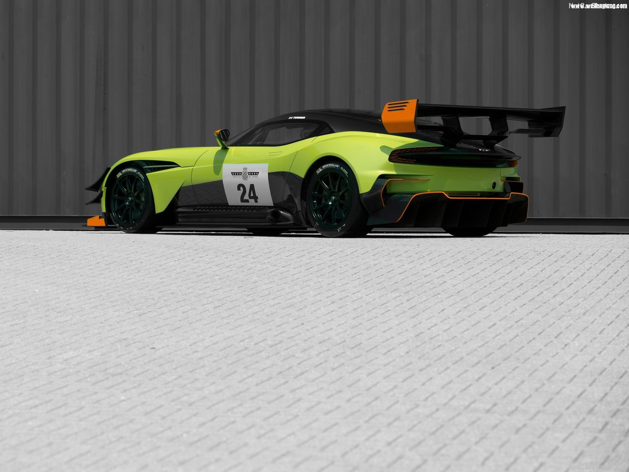 Aston_Martin-Vulcan_AMR_Pro-2018-1280-08.jpg