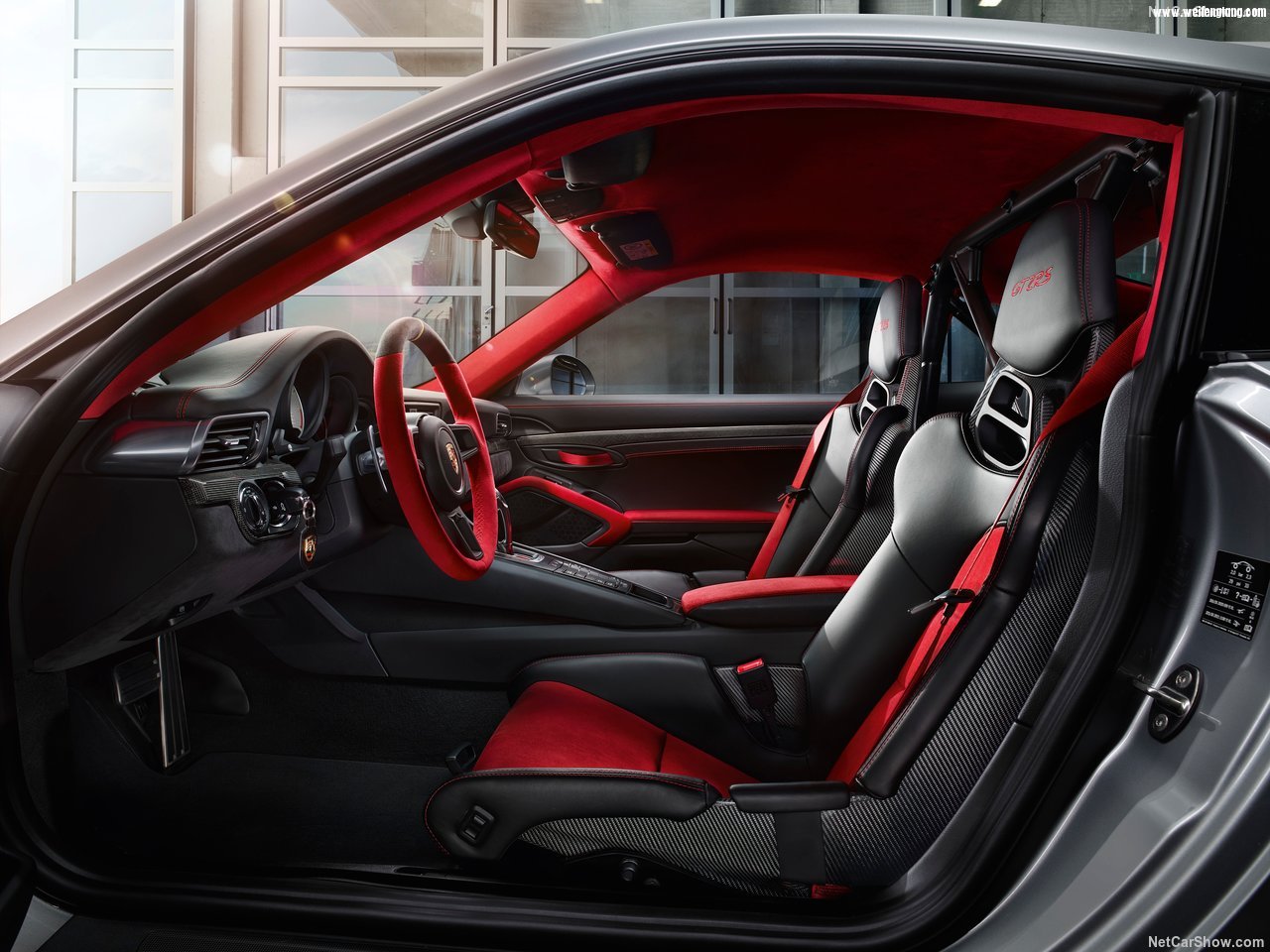 Porsche-911_GT2_RS-2018-1280-07.jpg