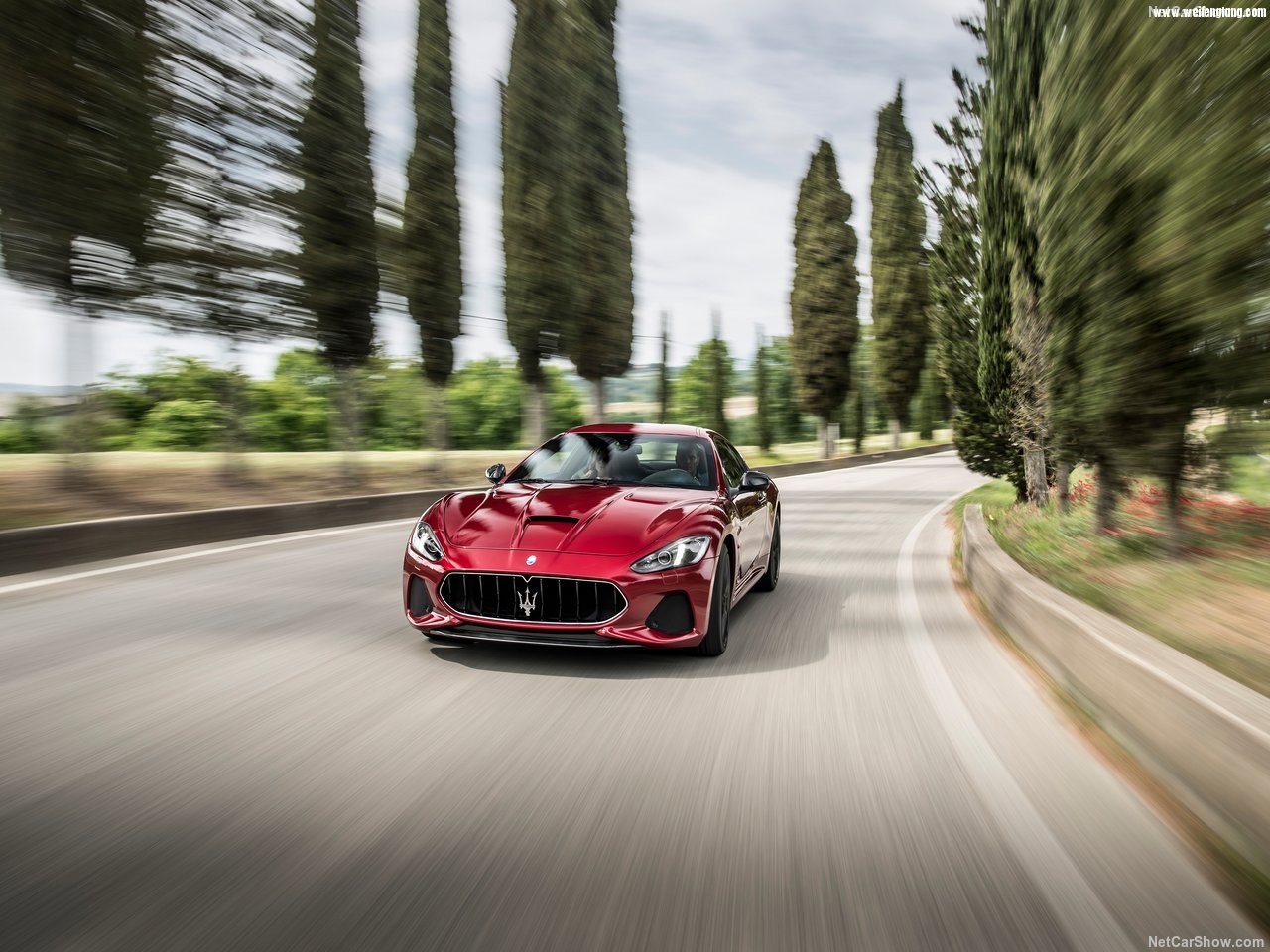 Maserati-GranTurismo-2018-1280-01.jpg