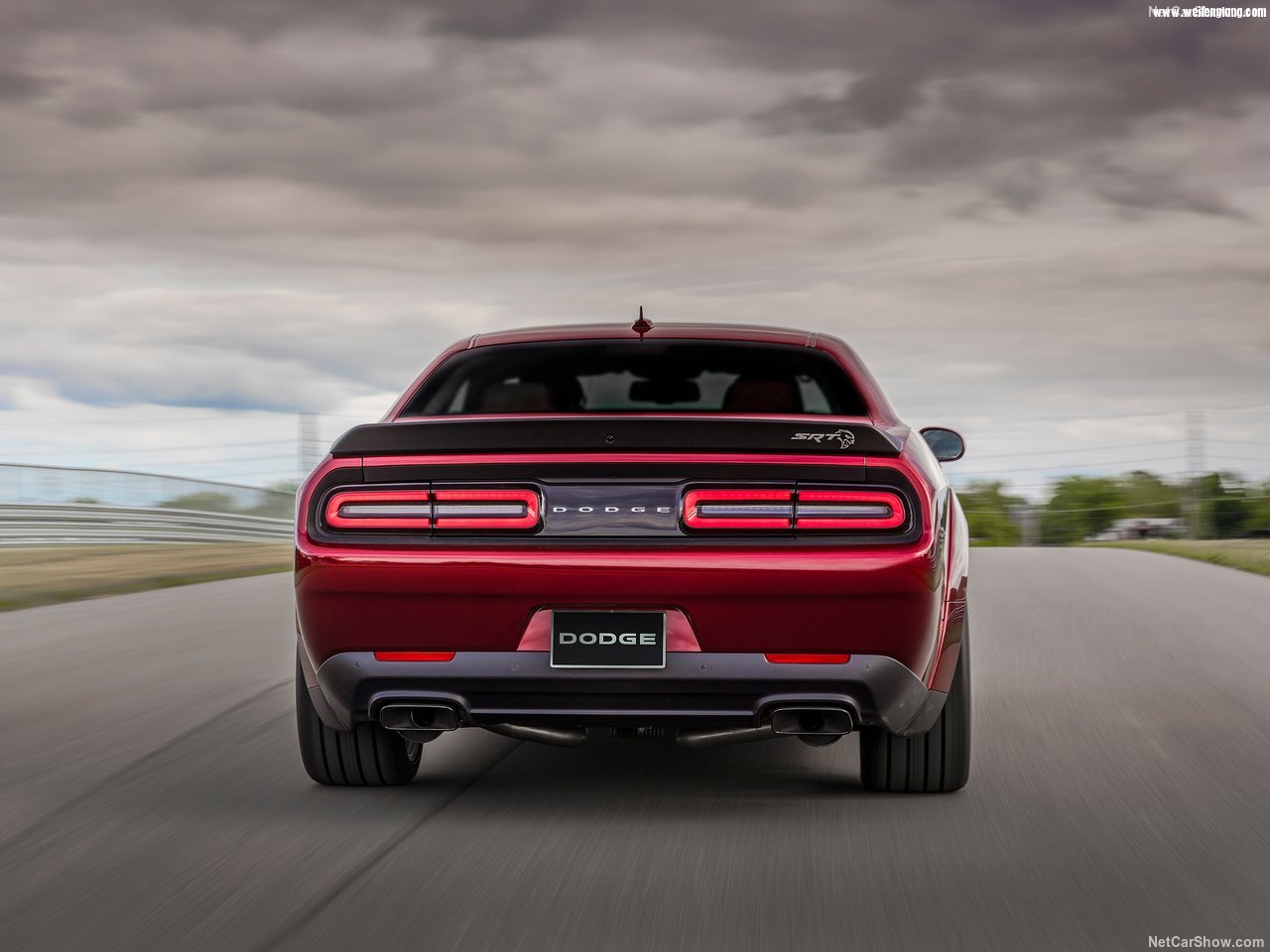 Dodge-Challenger_SRT_Hellcat_Widebody-2018-1280-0f.jpg