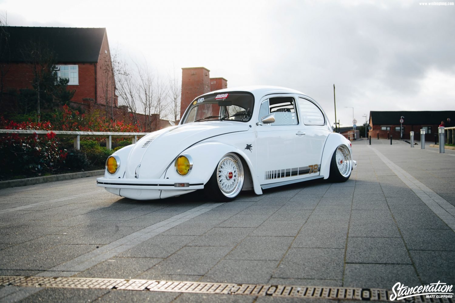 Air-Lift-Equipped-Volkswagen-Beetle-10-1500x1000.jpg