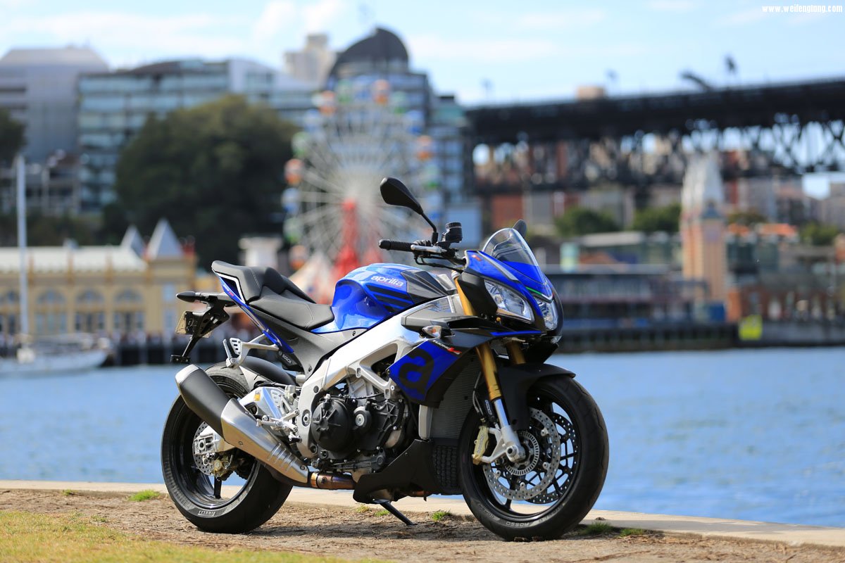 Tuono V4 1100 RR-1.jpg
