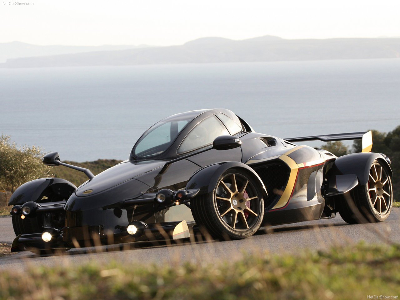 Tramontana-R-2009-1280-01.jpg