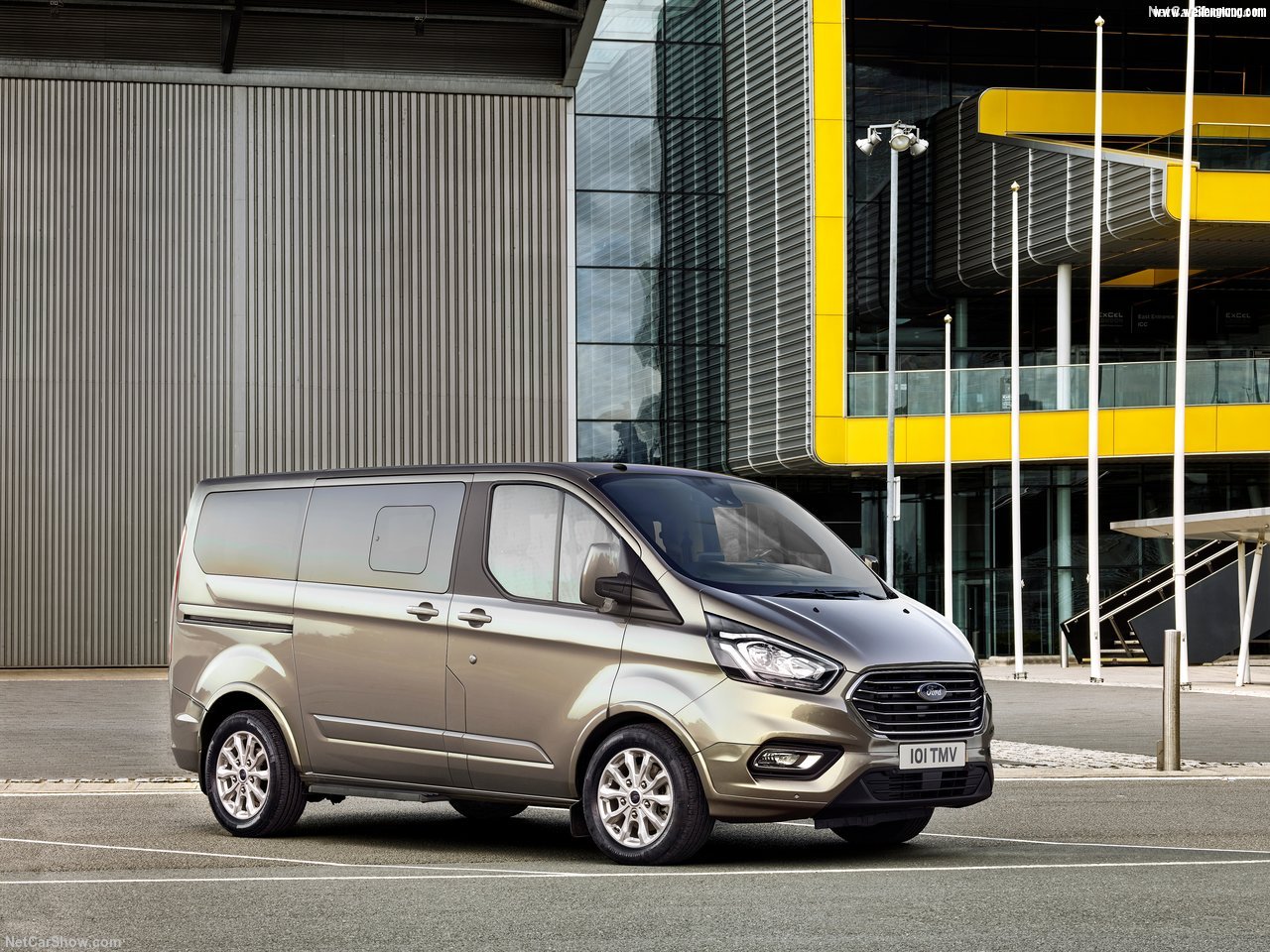 Ford-Tourneo_Custom-2018-1280-03.jpg