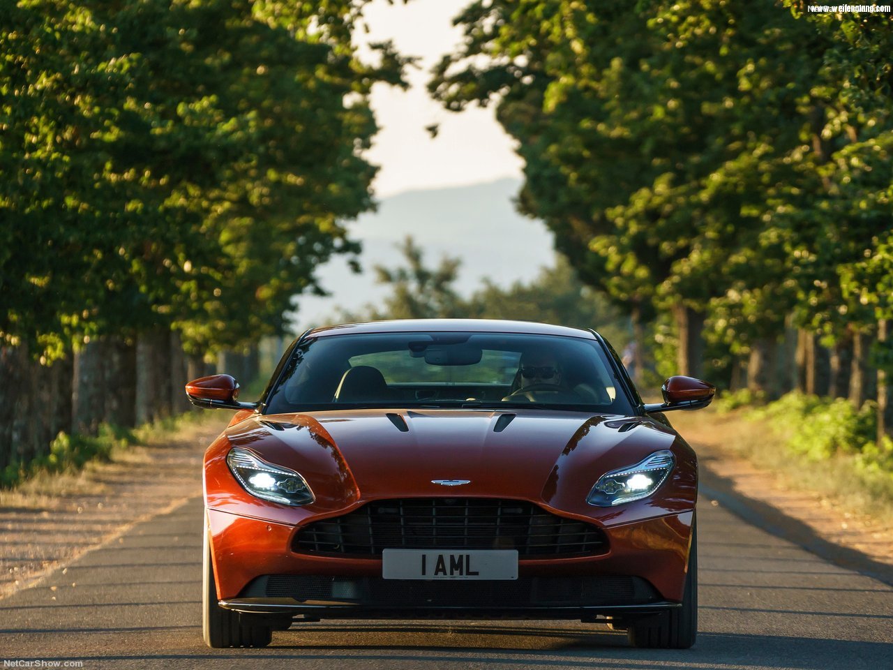 Aston_Martin-DB11-2017-1280-73.jpg