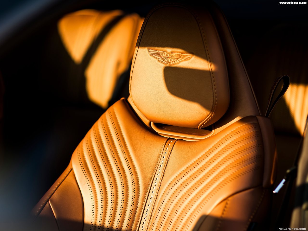 Aston_Martin-DB11-2017-1280-a7.jpg