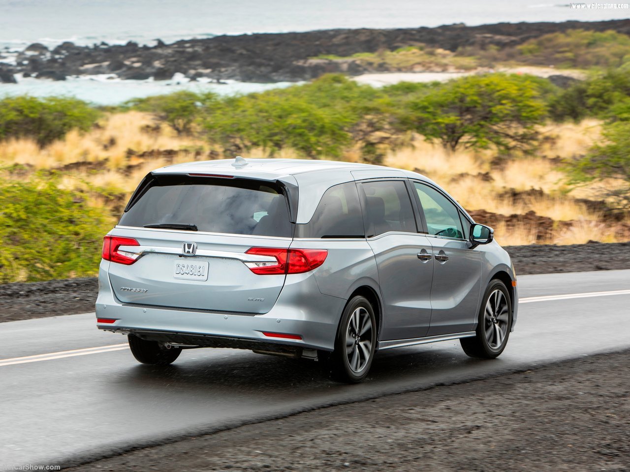 Honda-Odyssey-2018-1280-4d.jpg