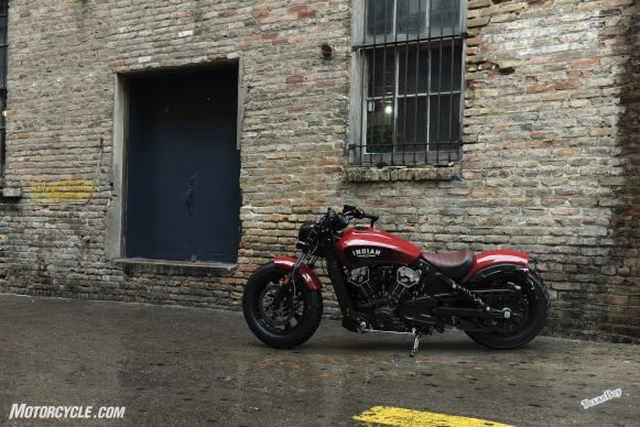 071417-Indian-Scout-Bobber-06-581x388.jpg
