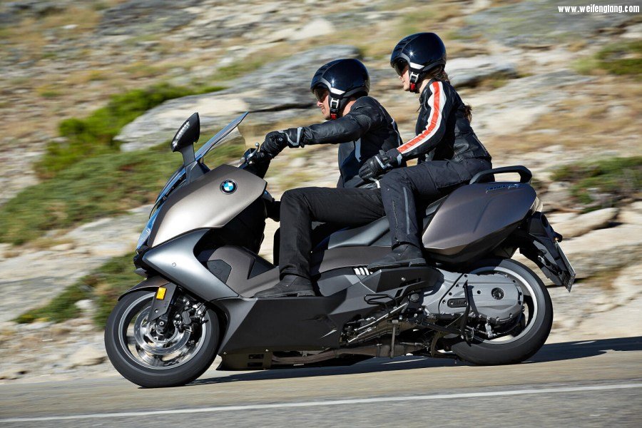 电动踏板C evolution比大踏板C 650GT贵了四成.jpg