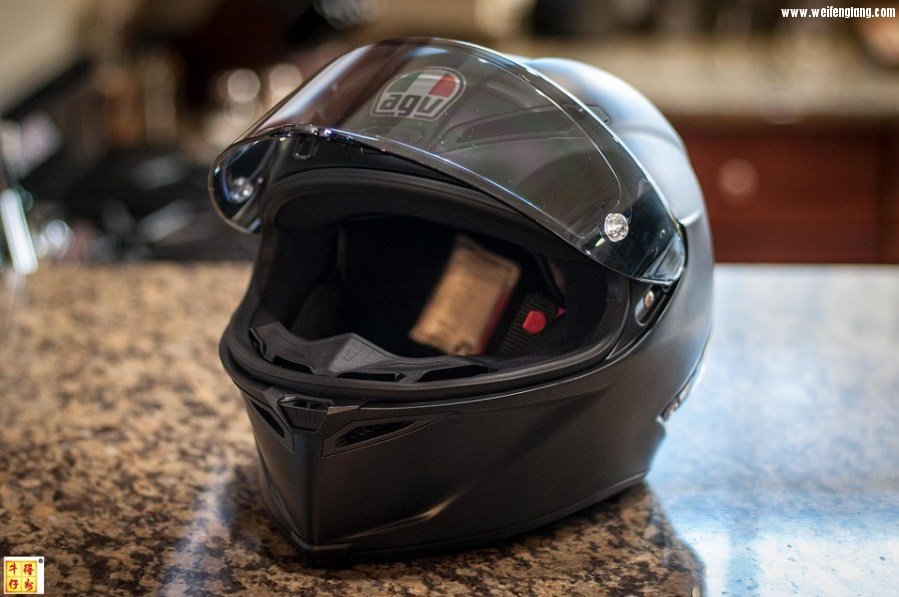 AGV-Corsa-R-07.jpg