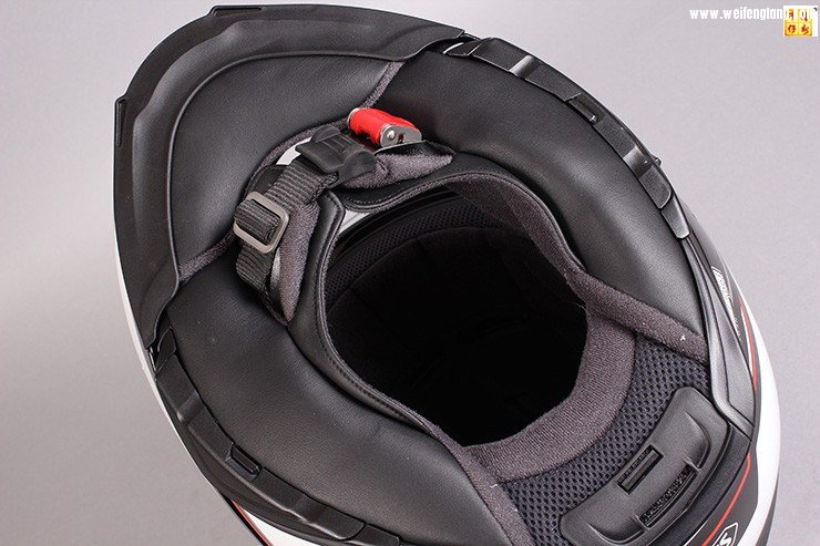 14_Shoei Neotec II motorcycle helmet review.jpg