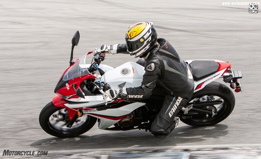 062218-Lightweight-Sportbikes-Honda-CBR500R-8219.jpg