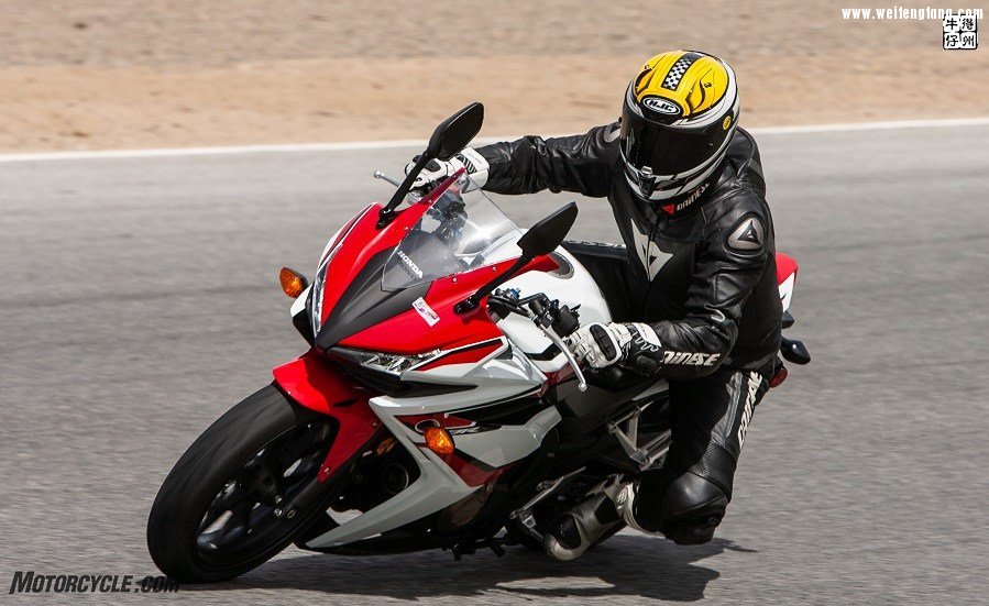 062218-Lightweight-Sportbikes-Honda-CBR500R-8416.jpg