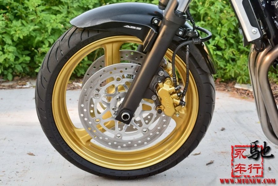 2013CB400 ABS (5).jpg