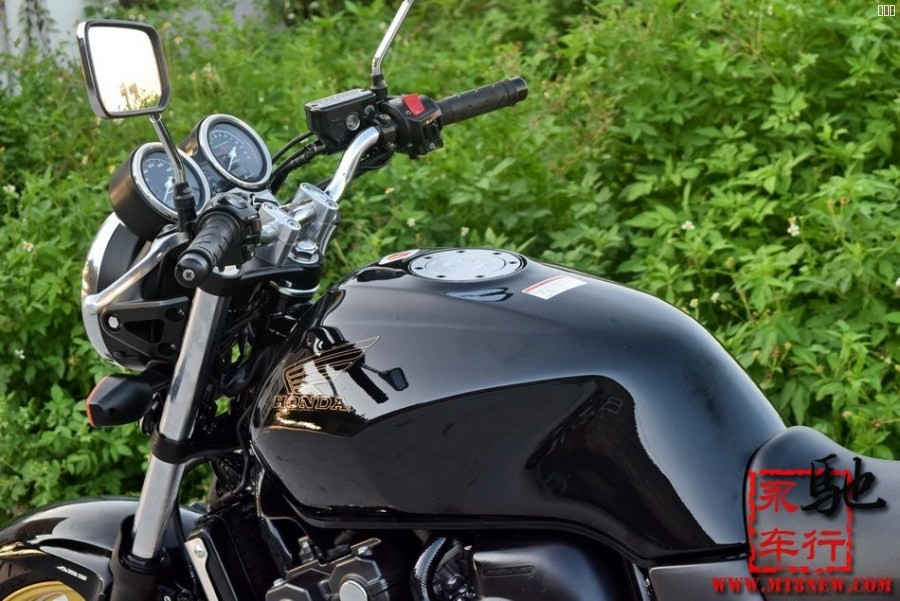 2013CB400 ABS (7).jpg