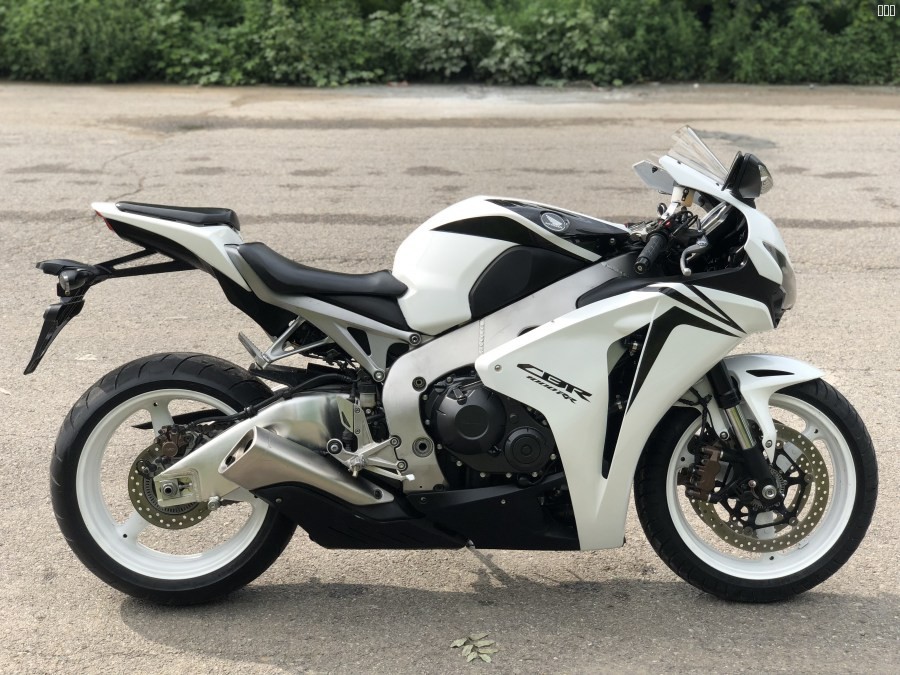CBR1000FullSizeRender(64).jpg