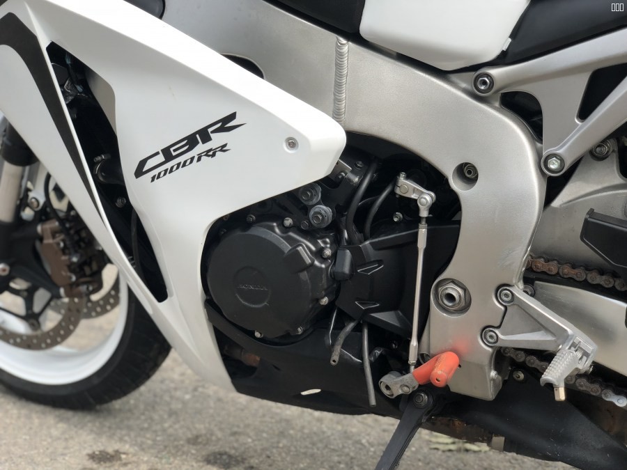 CBR1000FullSizeRender(76).jpg